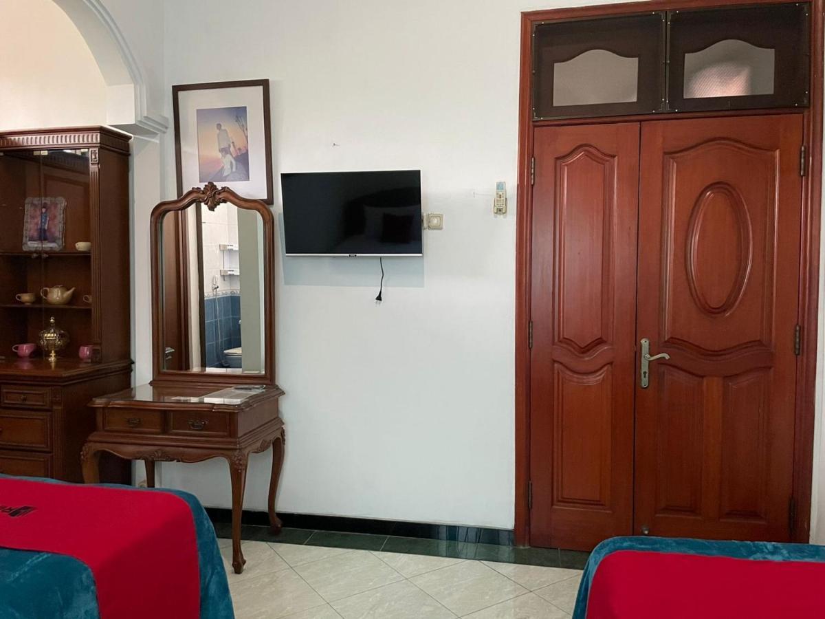 Reddoorz Syariah @ Karang Pilang Hotel Karangpilang Eksteriør billede